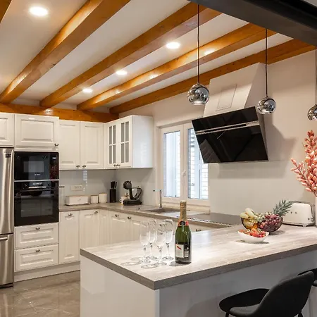 La Perla - * 科尔丘拉